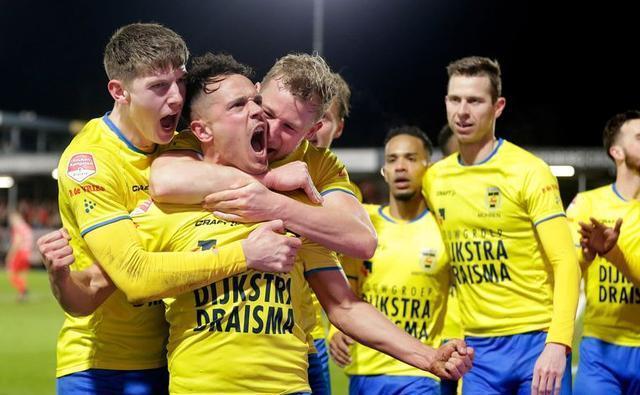 不乏年轻一 不乏年轻一