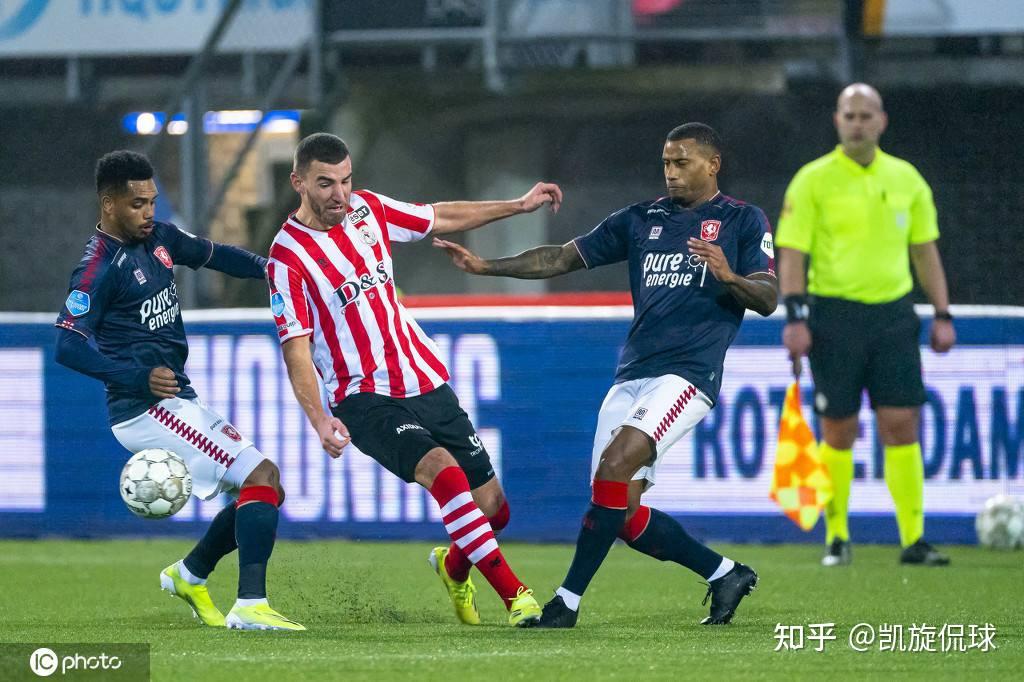 配合却显得 配合却显得