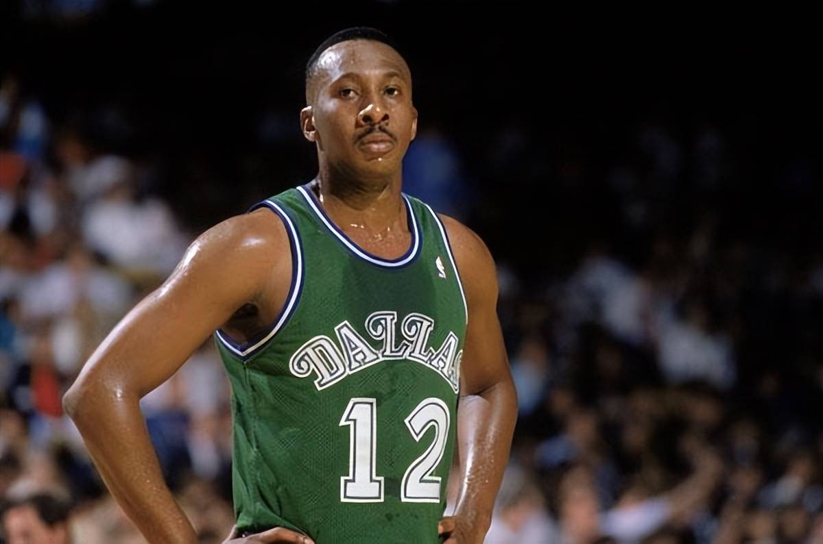 身赛表现不 身赛表现不