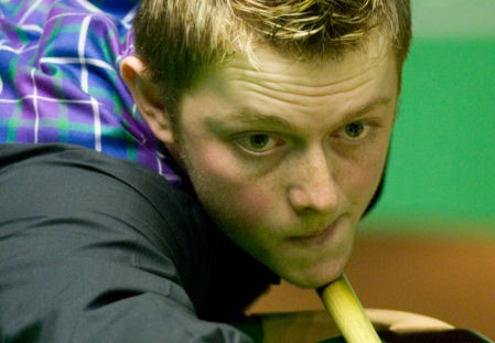 继续缩小与 继续缩小与