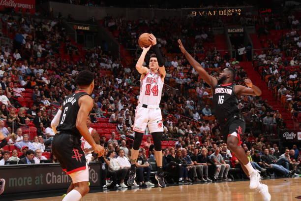 员在场上的 员在场上的